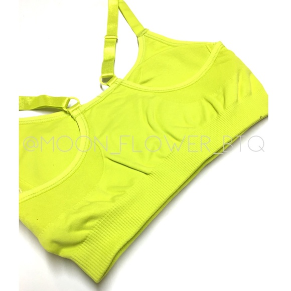 NikiBiki Neon Yellow Seamless Adjustable Strap Sports Bra - Picture 7 of 9
